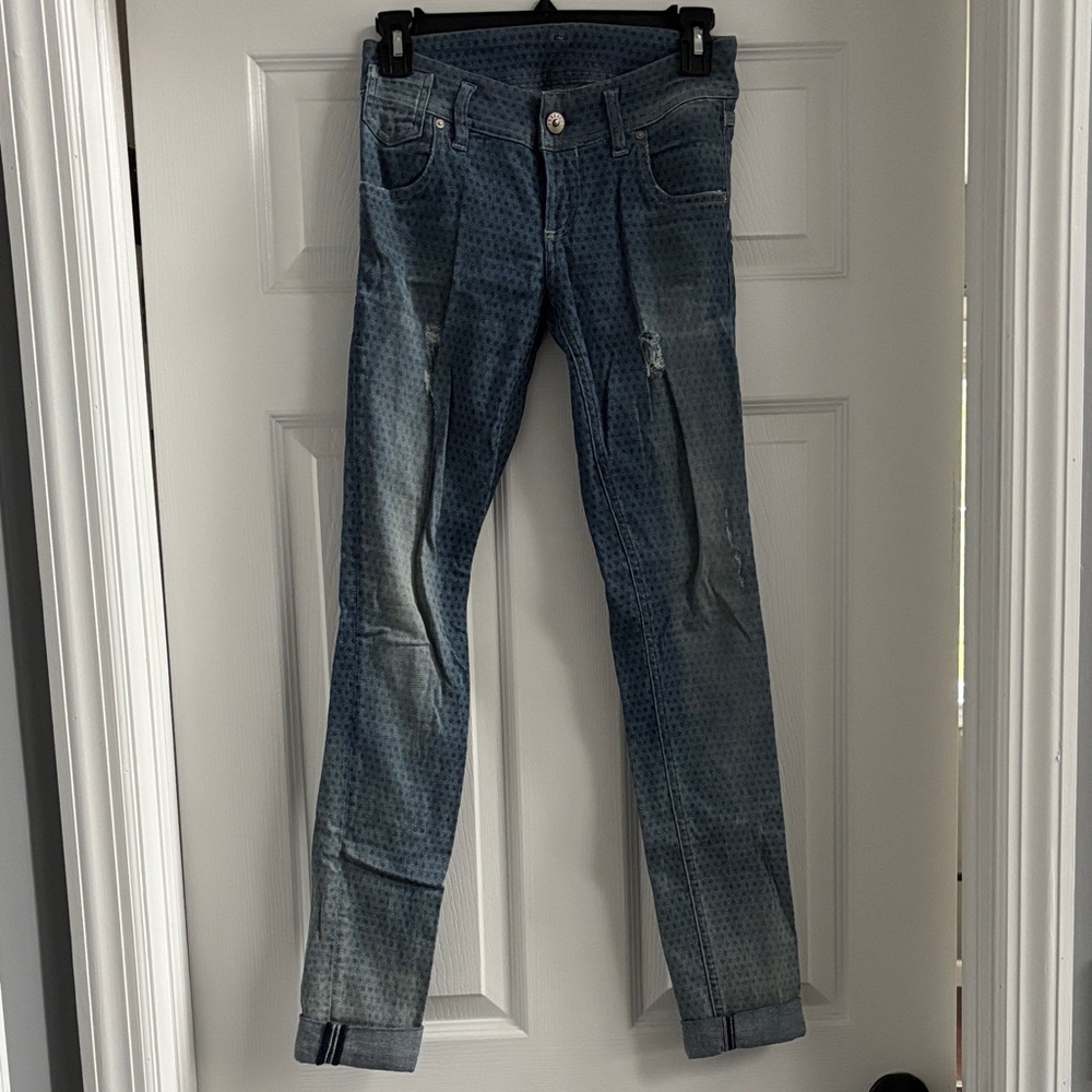 Women’s Printed Distressed Skinny Jeans